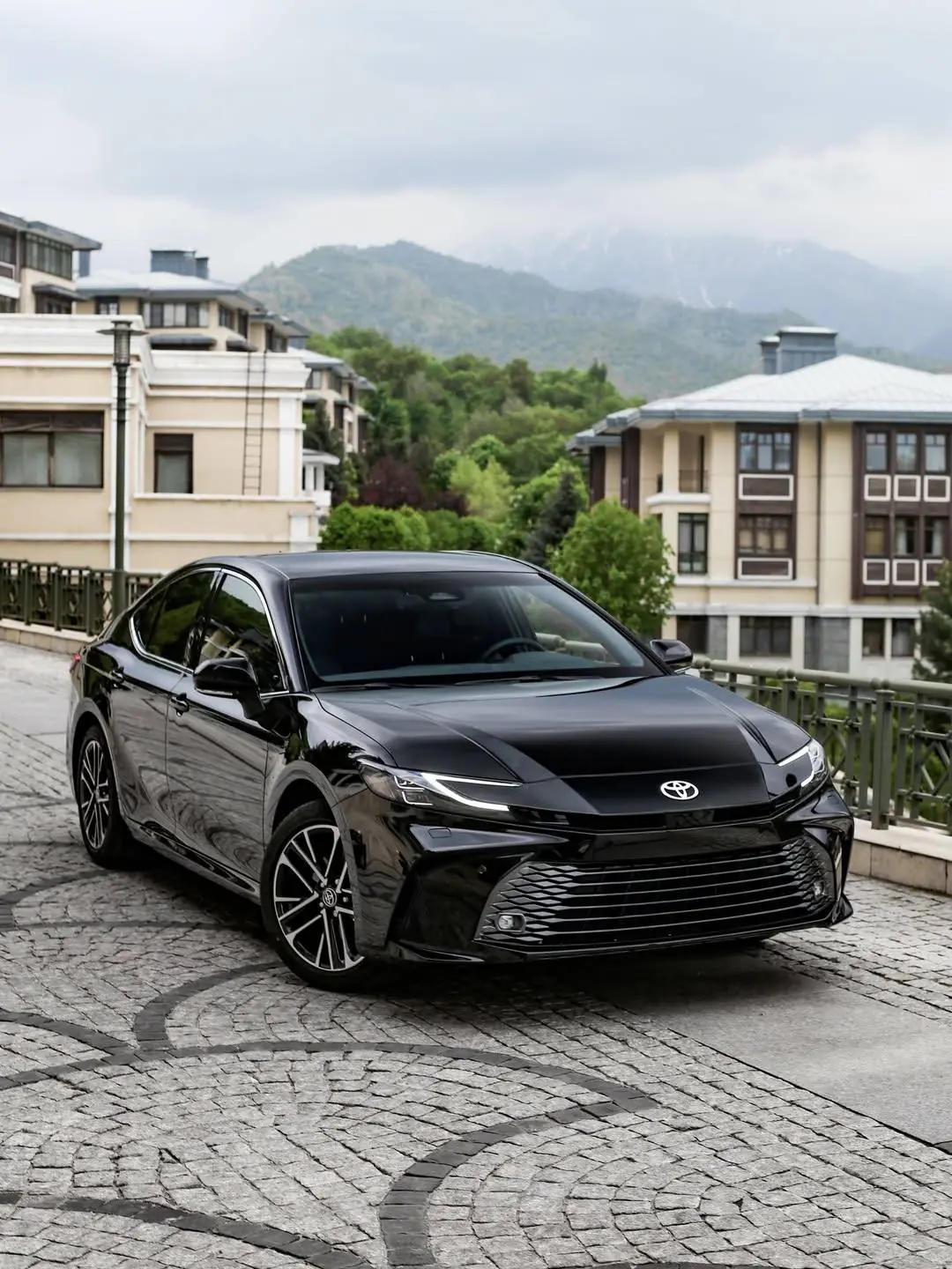 Toyota Camry 80 — 12