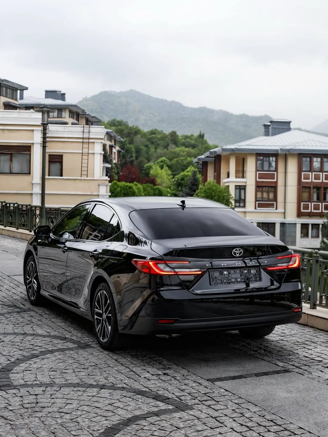 Toyota Camry 80 — 2